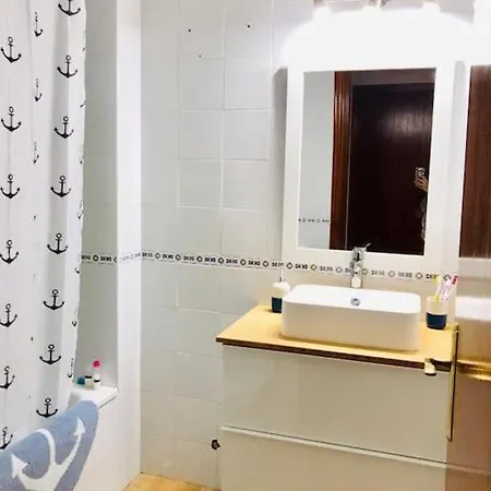 Con Porche Y Piscina Апартаменты *