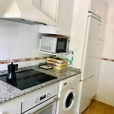 Con Porche Y Piscina Апартаменты *