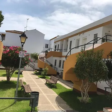 Con Porche Y Piscina Apartment